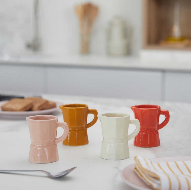 Set 4 tazzine da caffè a forma di moka in ceramica in 4 diversi colori nei toni della terra